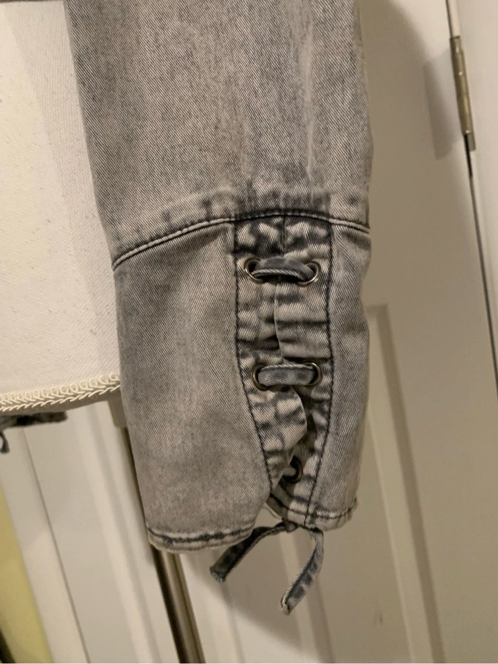 Free People Faded Grey-Blue Denim Jean Jacket, size 2 - Picture 5 of 5